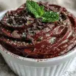 Cremige Schokoladen-Avocado-Mousse - featured image
