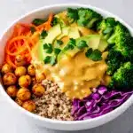 vegane Buddha Bowl mit Tahini - featured image